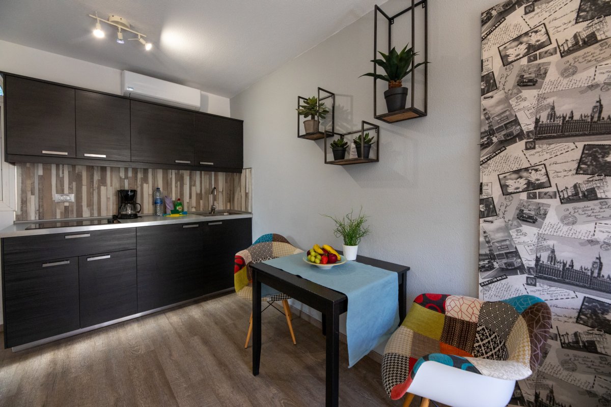 Club Torso Bungalow Livingroom