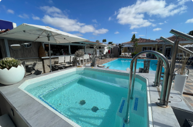 Swimming pool & Jacuzzi Gay Resort Club Torso Gran Canaria